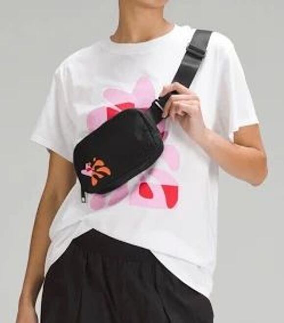 Lululemon Handbags - NWT LULULEMON LIMITED EDITION EVERYWHERE BELT BAG *PRIDE 1L